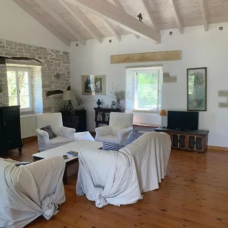 Olive Grove House Paxos Loggos فيلة